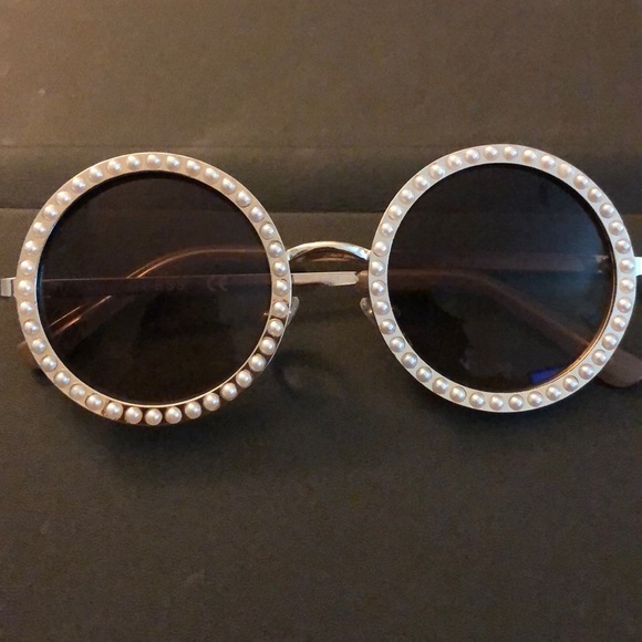 Guess Accessories - Guess Sunglasses
